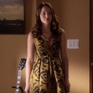 LAST CHANCE - Sariah skirt ALT ASO Gossip Girl